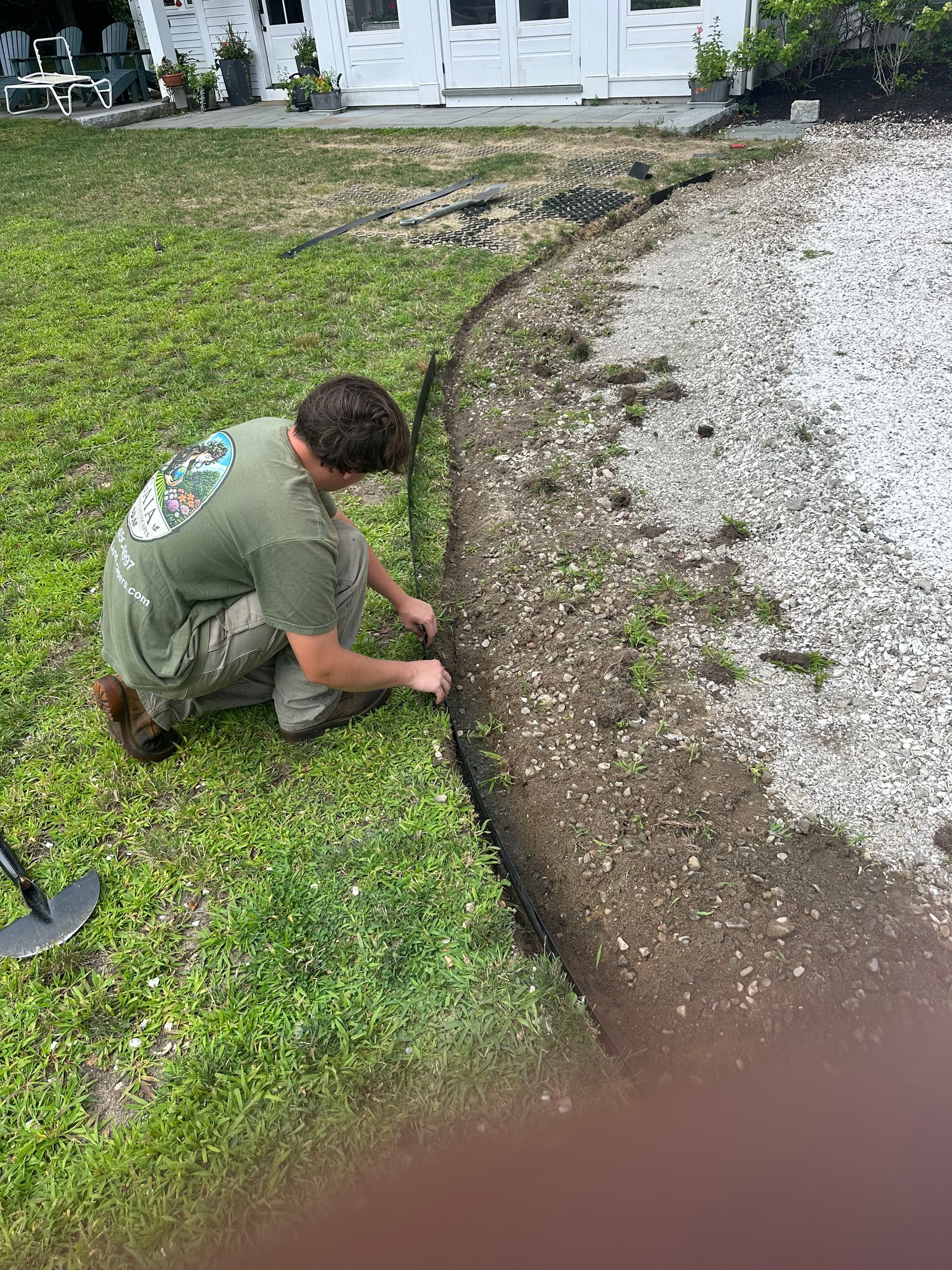 Gallery photos for Landscape Bed Rebuild with Boulder Borders, Metal Edging, and Fresh Mulch: Image #6